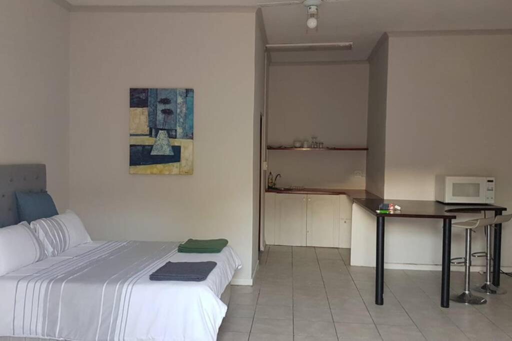 Bright Open-Plan Apartment Close To Wine Tram Franschhoek Zewnętrze zdjęcie